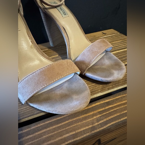 Steve Madden Heels - Picture 7 of 9